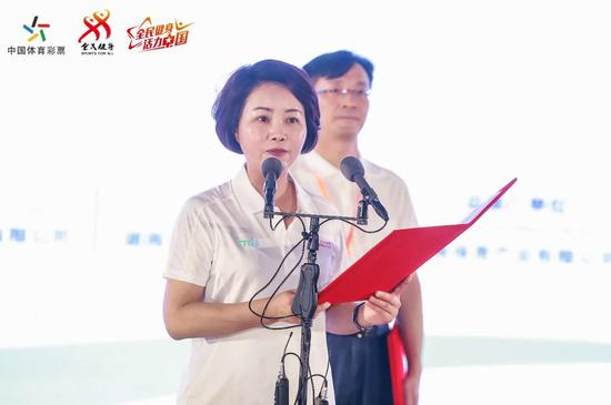 (長沙市政協(xié)副主席、市體育局局長李平致辭)